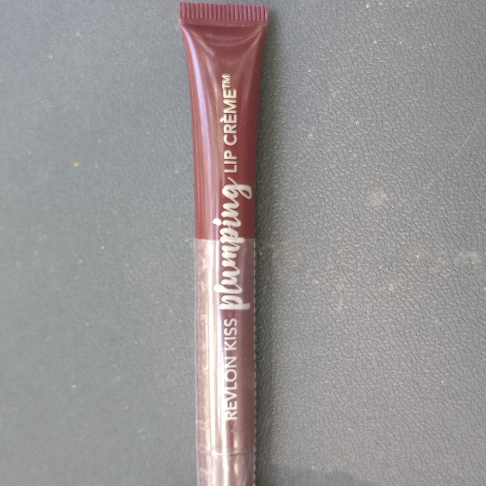 Revlon kiss plumping lip cream